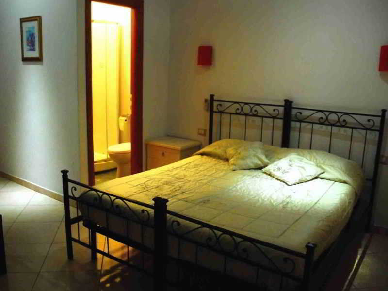 Dandi Domus Pensionat 2*